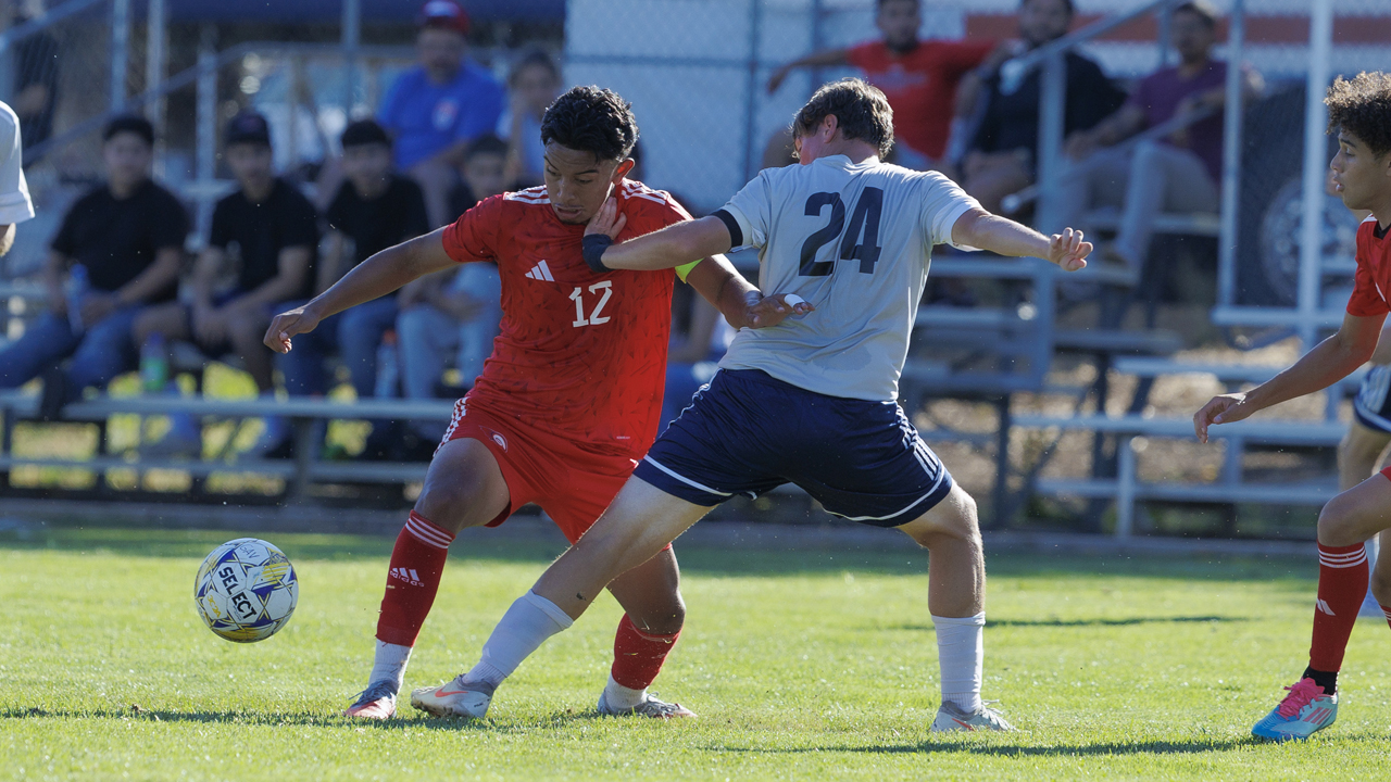Edisson Torres (12) scored the game-winning goal at MPC. (Photo by Chris Mora /chrismoraphoto.com)